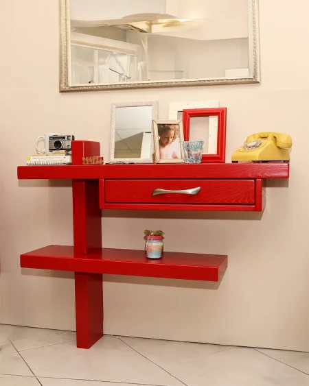 Mobile ingresso corridoio studio design moderno in legno color rosso con cassetto