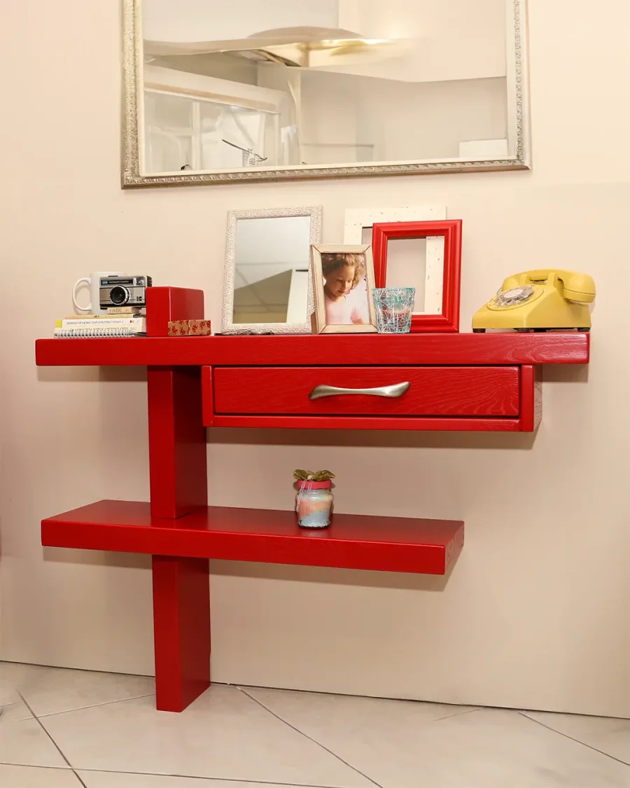 Mobile ingresso corridoio studio design moderno in legno color rosso con cassetto